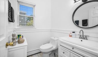 18 Ellice St, Bayonne, NJ 07035
