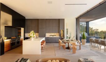 92 Sun Glow Ln, Las Vegas, NV 89135