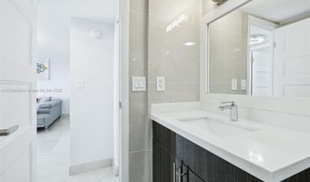 20379 W Country Club Dr 1436, Aventura, FL 33180