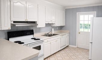 908 Virginia Pl, Bainbridge, GA 39819