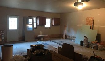 18546 140th St, Akron, IA 51001