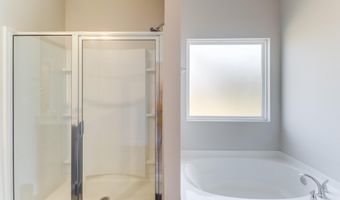 5625 Overland Dr, Biloxi, MS 39532