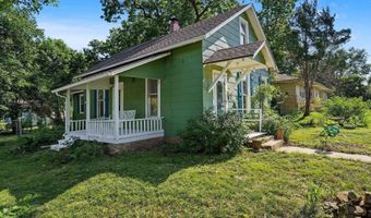 920 High St, Baldwin City, KS 66006