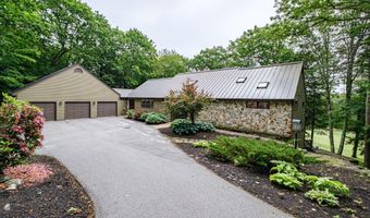 15 Inverness Rd, Falmouth, ME 04105