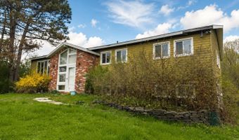 1027 Township Rd, Altamont, NY 12009