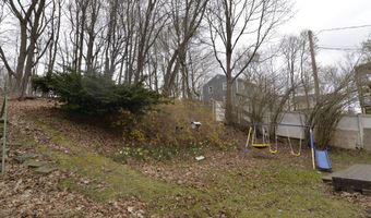 12 Division St, Danbury, CT 06810