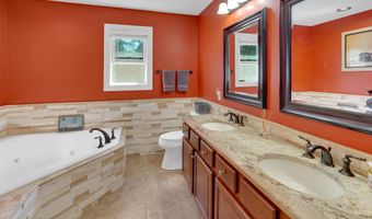 449 Montgomery St, Bayville, NJ 08721