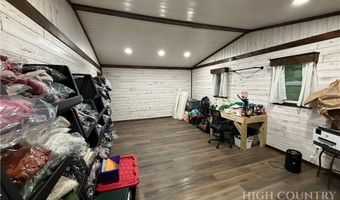 71 Ledford Ridge Ln, Bakersville, NC 28705