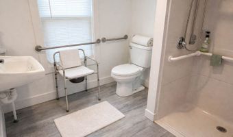 53 Fifteenth St, Bangor, ME 04401