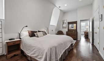 706 PRINCE St 4, Alexandria, VA 22314