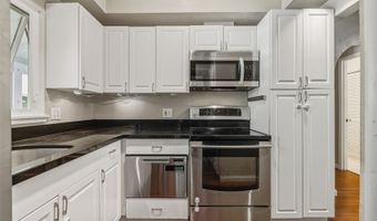 355 Aoloa St L202, Kailua, HI 96734