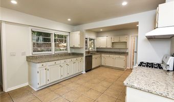 1392 Lively Ridge Rd NE, Atlanta, GA 30329