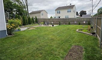 3 Bank St, Cranston, RI 02920