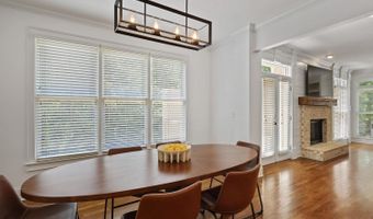 7989 Magnolia Sq, Atlanta, GA 30350
