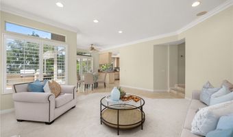 405 S Laureltree Dr, Anaheim, CA 92808