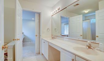 88 Vanderveer Dr, Basking Ridge, NJ 07920