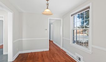 2100 27TH St S, Arlington, VA 22206