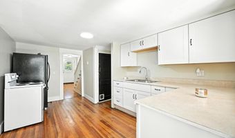 133 Riverside Dr, Augusta, ME 04330