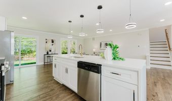 5112 ALTHEA Dr, Annandale, VA 22003