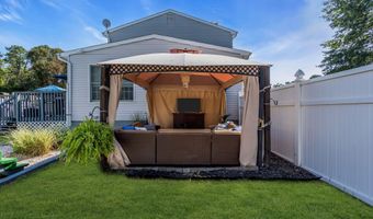 220 Edward Ave, Bayville, NJ 08721