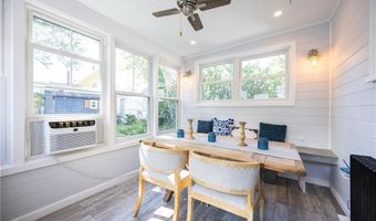 33 Providence Ave, East Providence, RI 02915