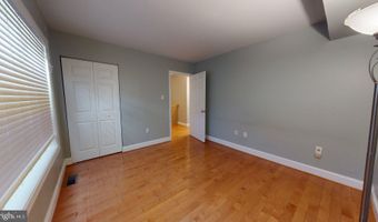 951 S ROLFE St 1, Arlington, VA 22204