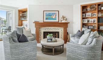 31 Coddington Wharf 24, Newport, RI 02840