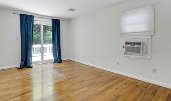 100 Loftus Cir, Bridgeport, CT 06606