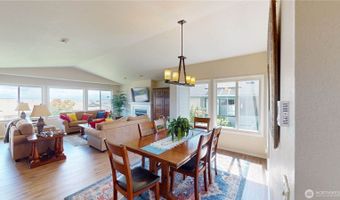 1919 Creekside Pl, Anacortes, WA 98221