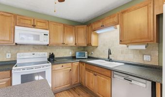 127 Springbrook Dr, Auburn, GA 30011