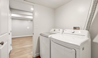 2123 N EARLEY St, Alexandria, VA 22302