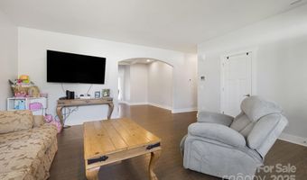 40 Hyde Park Pl, Arden, NC 28704