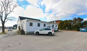 72 E Main Rd, Middletown, RI 02842