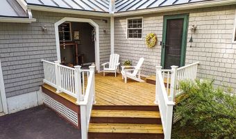 1 Castle View Ln, Belgrade, ME 04917