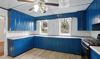 4506 220th Trl, Amana, IA 52203