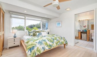 861 Aalapapa Dr, Kailua, HI 96734