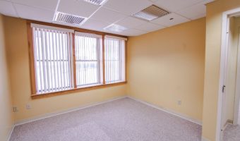 9 May St, Bangor, ME 04401