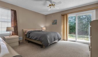 8 Dogwood Dr, Barnegat, NJ 08005
