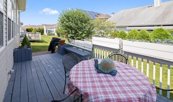 2 Woodlake Ct, Barnegat, NJ 08005