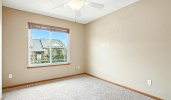 1805 Goose Lake Cir, North Liberty, IA 52317