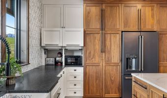 200 Miller Point Pl, Belgrade, MT 59714