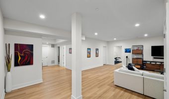 9501 WILDOAK Dr, Bethesda, MD 20814