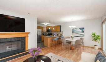 1013 10th Ave, Altoona, IA 50009