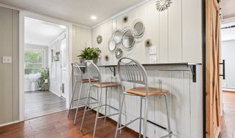 7 Rocky Ledge Dr, Clinton, CT 06413