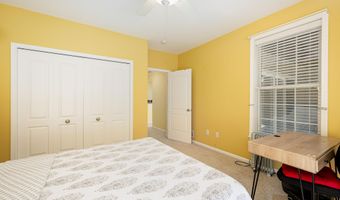 2906 N Knightsbridge Cir, Ann Arbor, MI 48105