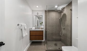 16105 Clear Oak Dr, Encino, CA 91436