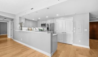 1020 N HIGHLAND St 524, Arlington, VA 22201