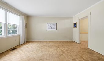8350 GLASTONBURY Ct, Annandale, VA 22003