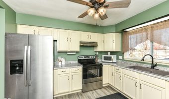 206 Winding Dr, Alexandria, IN 46001