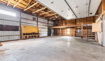1858 W Auburn Dr, Auburn, IN 46706
